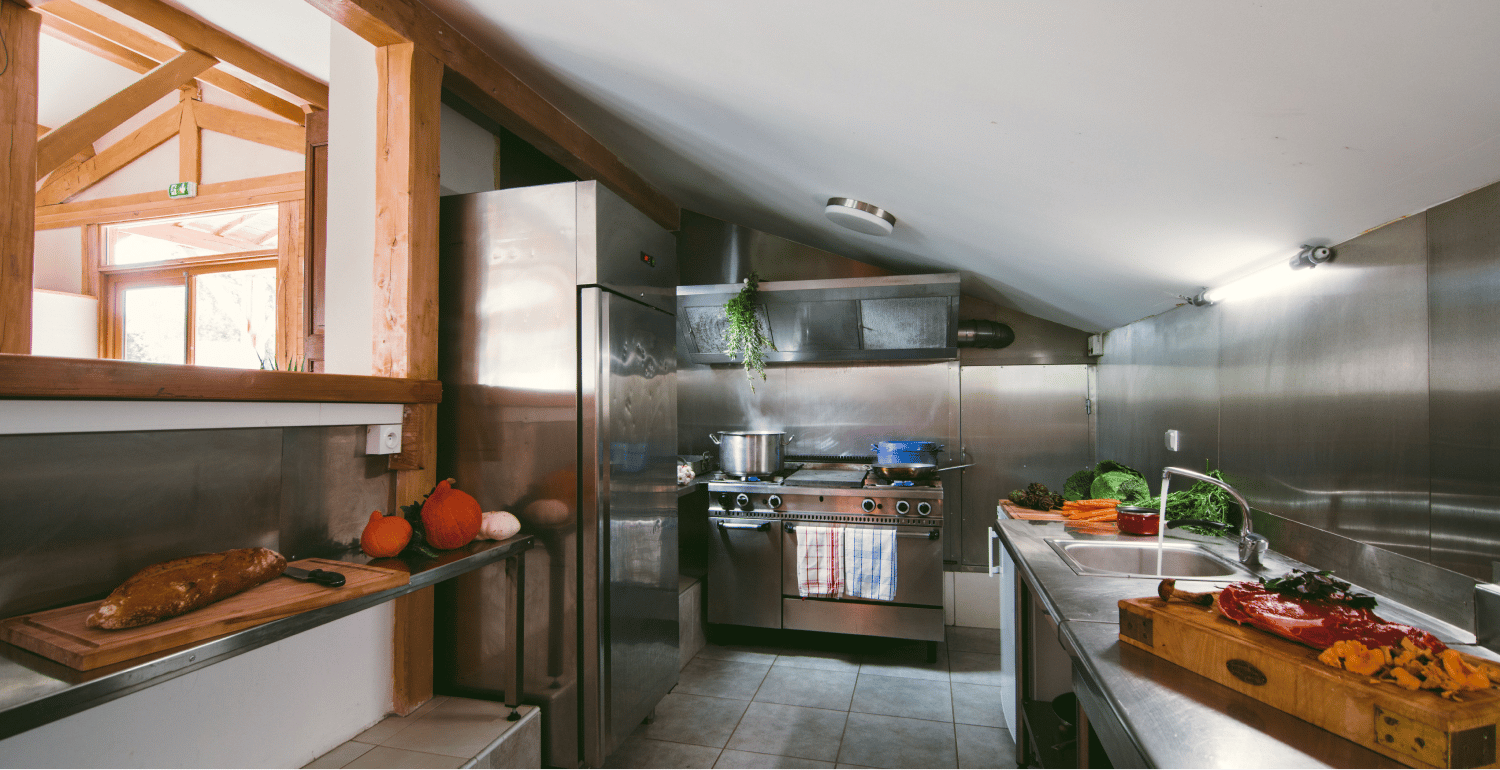 gite-segur-bergerie-cuisine-pro