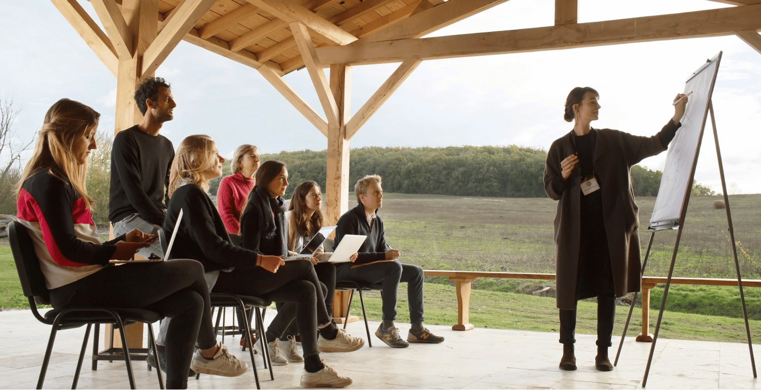 gite-segur-bergerie-seminaire-vert-exterieur